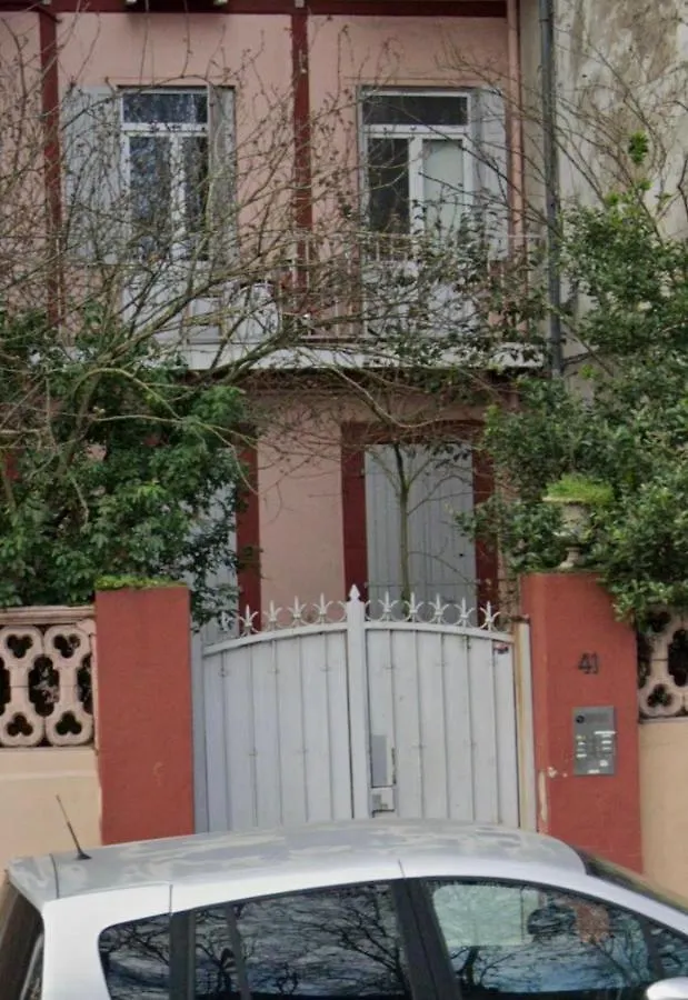 Apartment Charmant Studio Hypercentre Face Au Canal Du Midi Toulouse France